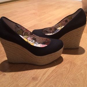 Black Steve Madden Wedges SZ. 7