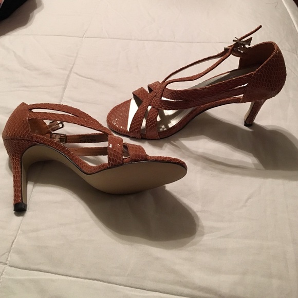 Cinderella of Boston High heel shoes. - Picture 2 of 4