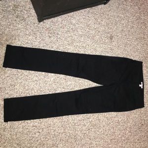 BLACK SKINNY JEANS