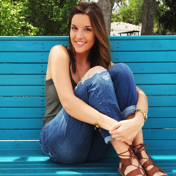 Meet your Posher, Hannah - Picture 1 of 1