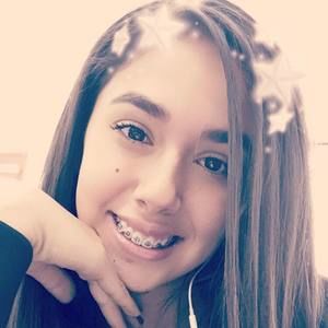 Meet your Posher, Daniela