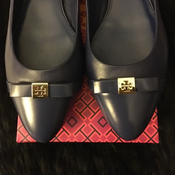 NWT Tory Burch Leather Hugo Flat in Ultramarine - Picture 3 of 4
