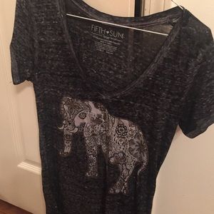 Short sleeve. L tee shirt.