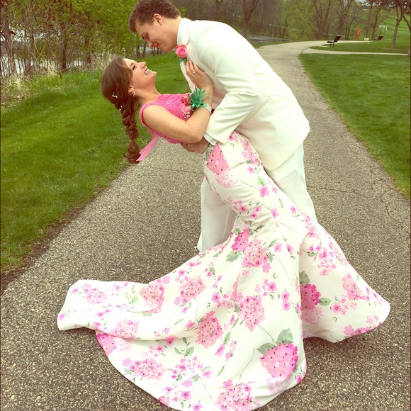 Sherri Hill floral prom dress