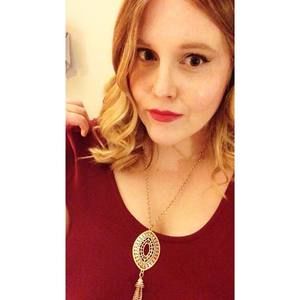 Meet your Posher, Elizabeth