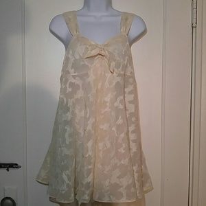 Victoria's Secret small ivory nightie