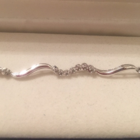 Kay jeweler's Sterling Silver diamond bracelet