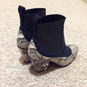 RARE vintage snakeskin booties