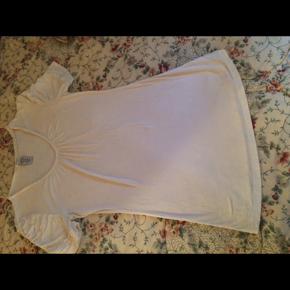Cute white top