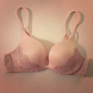 Victoria's Secret Push Up Bra 32A