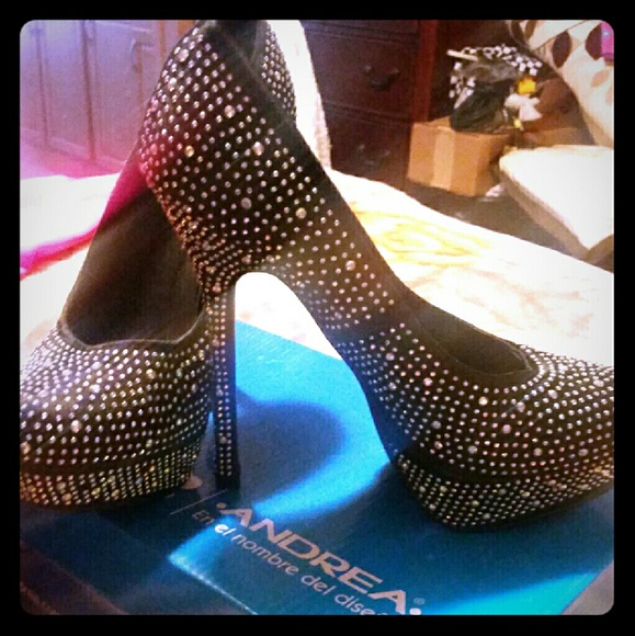 Shoes - Picture 1 of 1