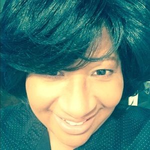 Meet your Posher, Valrie