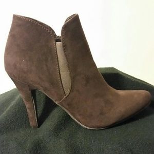 New brown Madaline suede boot