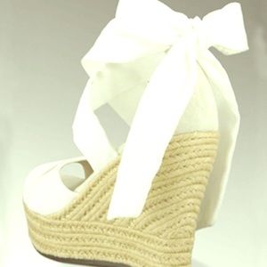 White wedges