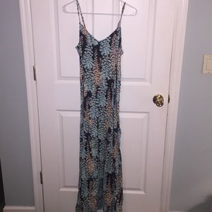 Size 2 beautiful maxi dress
