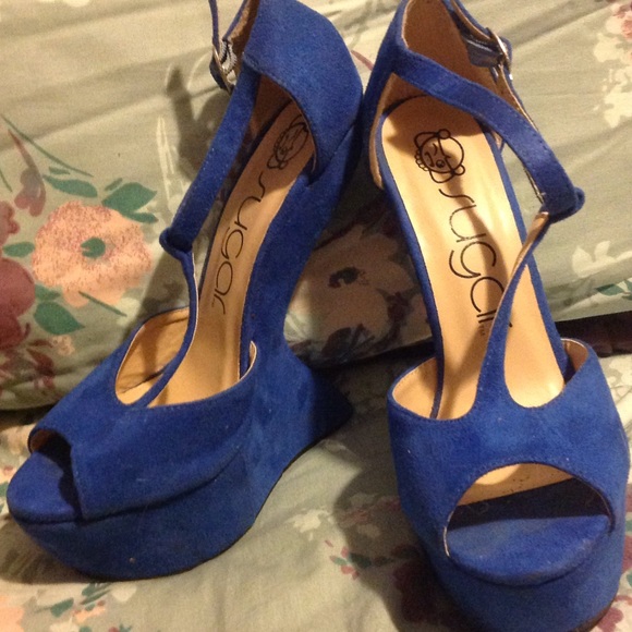 Stylish and comfy blue heels