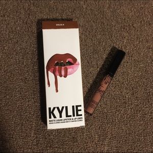 Kylie lip kit- DOLCE K