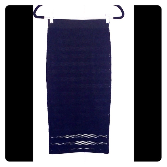 Slender Form fitting long midi skirt black SZ XS