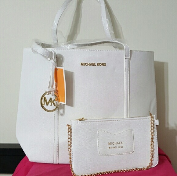 MK purse set.