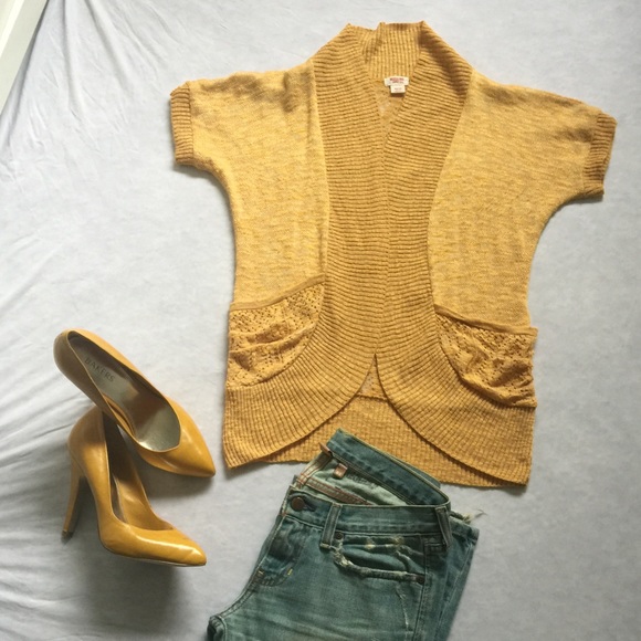 Cardigan - Picture 2 of 4