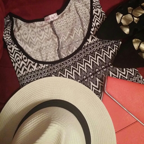 Wet Seal Tops - Wet Seal Tank