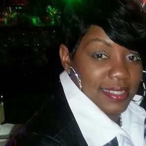 Meet your Posher, Monique