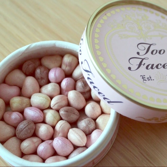 Too Faced Other - Too faced radiant glow powder/highlighter beads