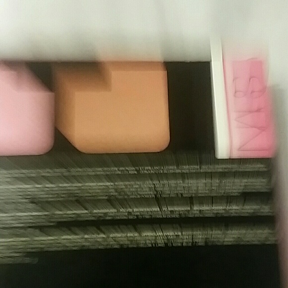 Nars set- Laguna bronzer, angleika blush & gloss - Picture 4 of 4