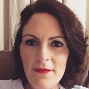 Meet your Posher, Dee