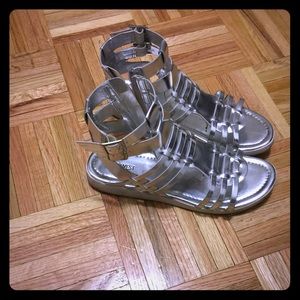Nine West gladiator sandals SZ 8