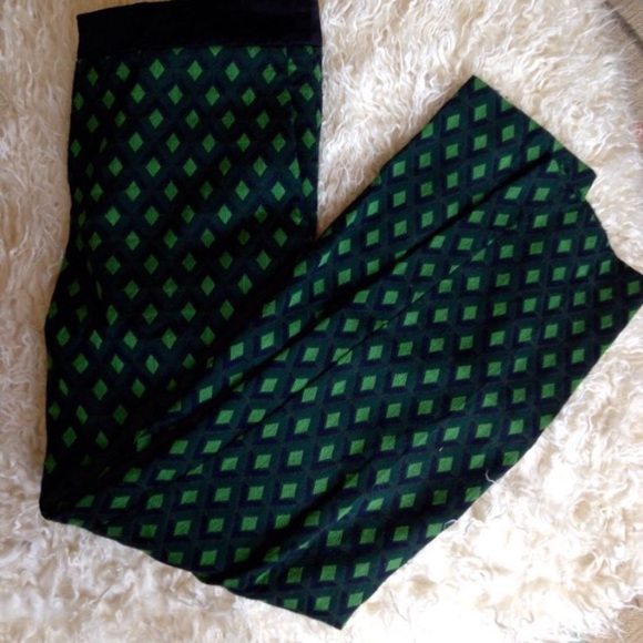 NWOT ZARA GEOMETRIC PRINT TROUZERS