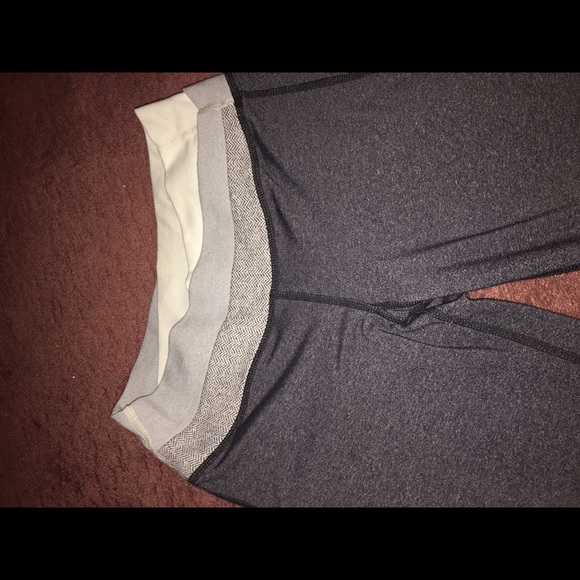 Lululemon groove pant size 4