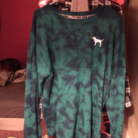 Oversized VS Pink sweater