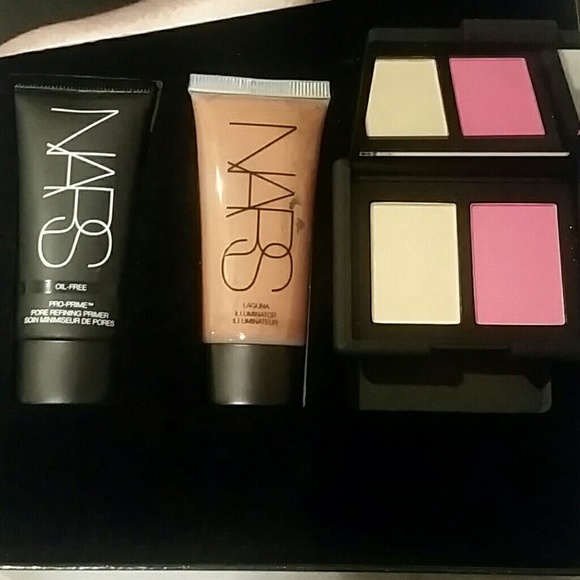 Nars set. Laguna illuminator, primer, mini blush - Picture 2 of 4