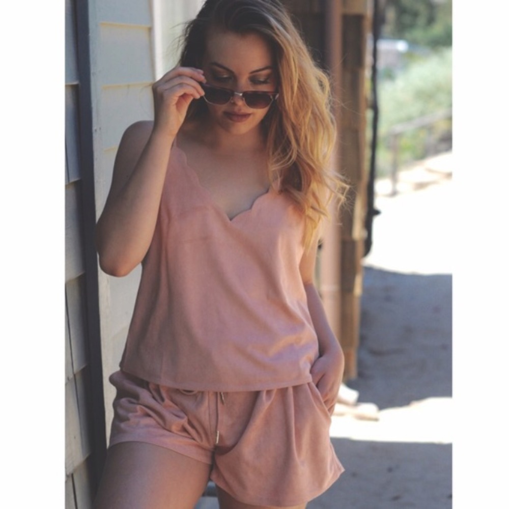 Top & Elastic Shorts Blush Set - Picture 5 of 8