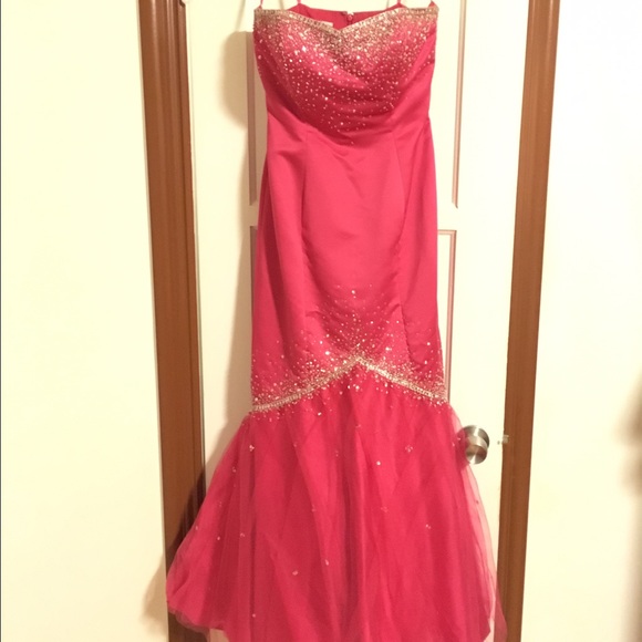🎀LAST CALL Mermaid Style Prom Dress