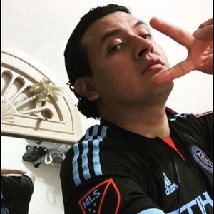 Meet your Posher, Victor