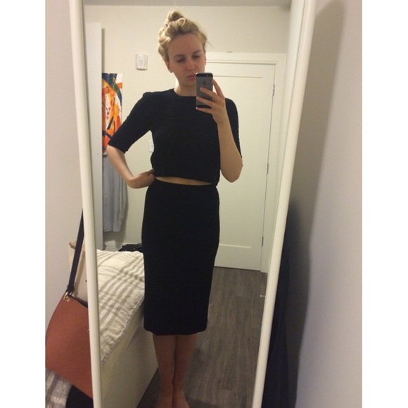 Black knitted cropped sweater
