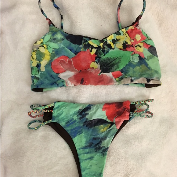 San Lorenzo Bikinis Tropical Set
