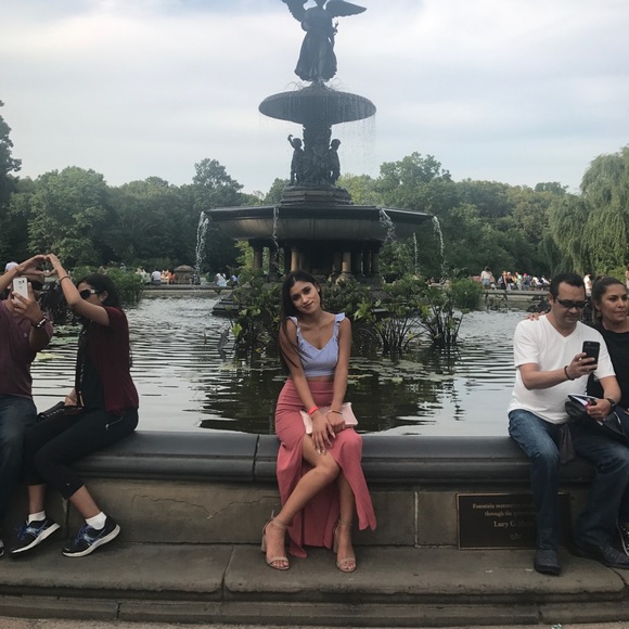 Meet your posher, Gisselle! - Picture 3 of 8