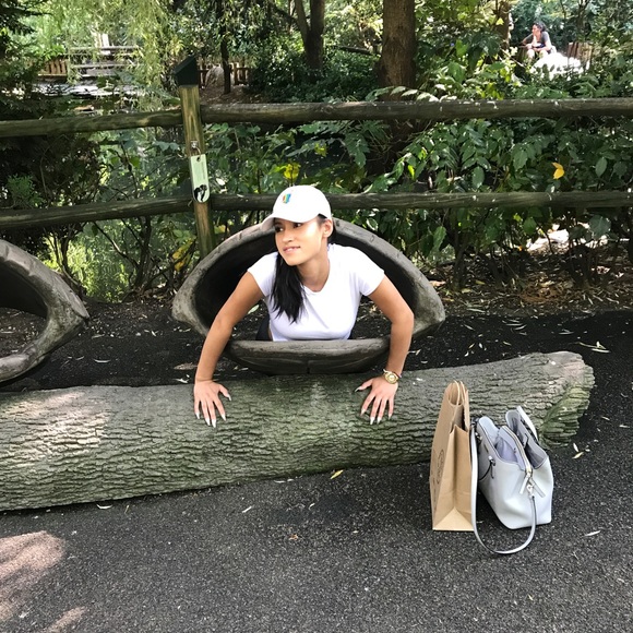 Meet your posher, Gisselle! - Picture 5 of 8