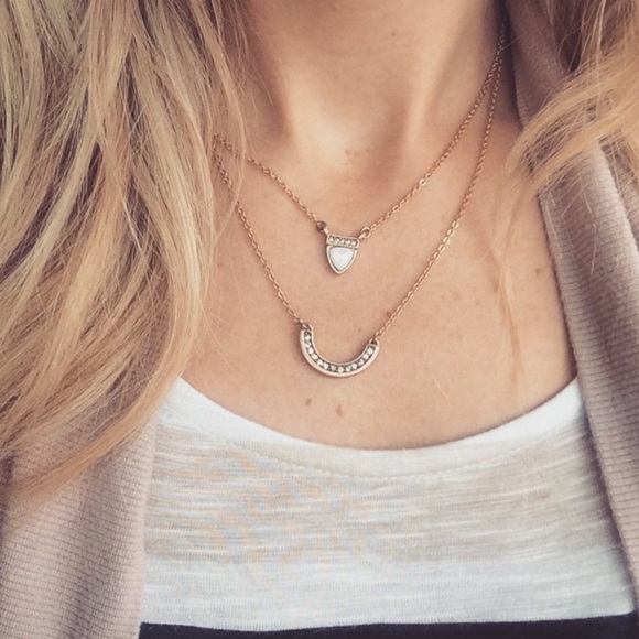 ⭐️🆕 OCEAN JEWELERS Statement Necklace - Picture 3 of 4