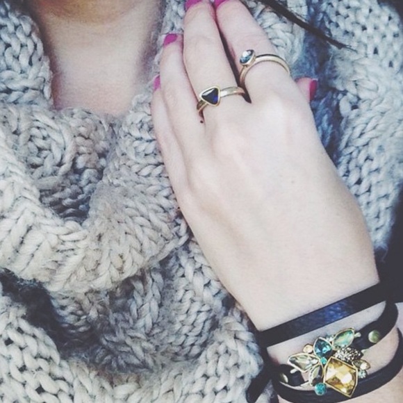 🆕 Statement Bracelet - Picture 2 of 3