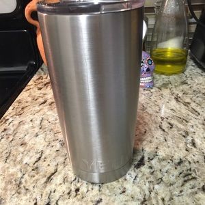 Yeti 20oz rambler