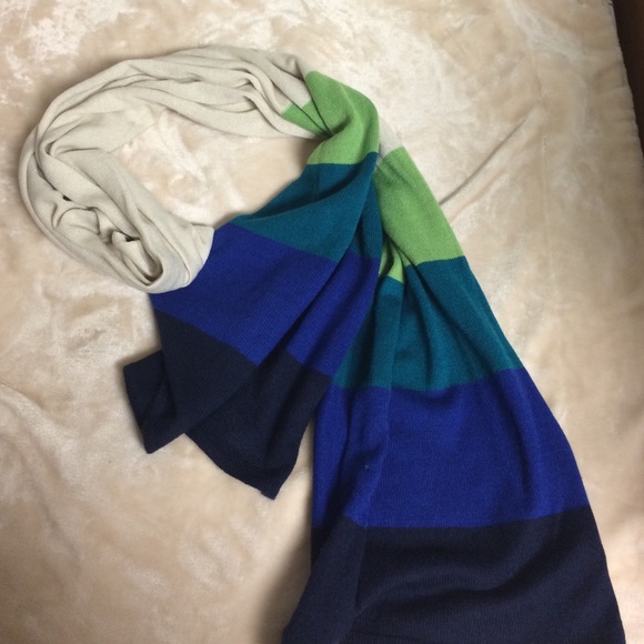 Knit scarf