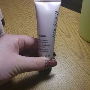 Mary kay foundation color: ivory 3