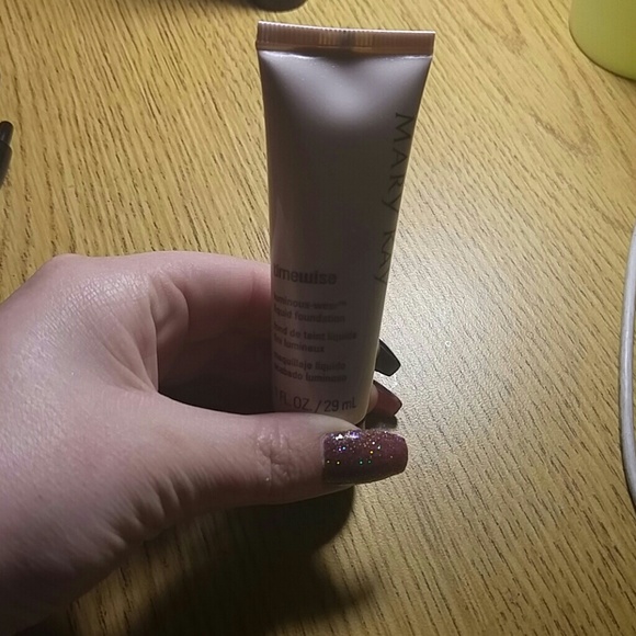 Mk foundation. Color ivory 7 - Picture 1 of 1