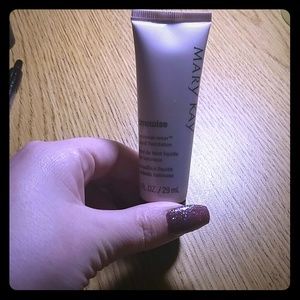 Mk foundation color ivory 6