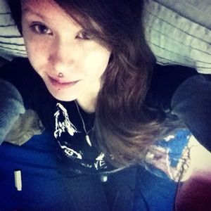 Meet your Posher, Julia delaney