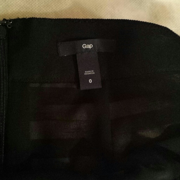 Black and white mini skirt - Picture 2 of 2